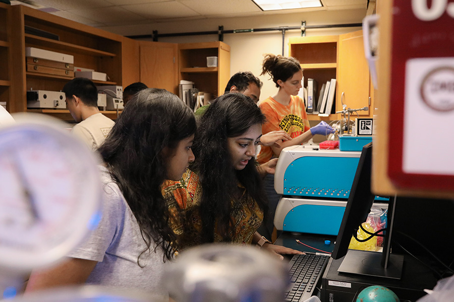 Students attend core facilities practical training workshop.